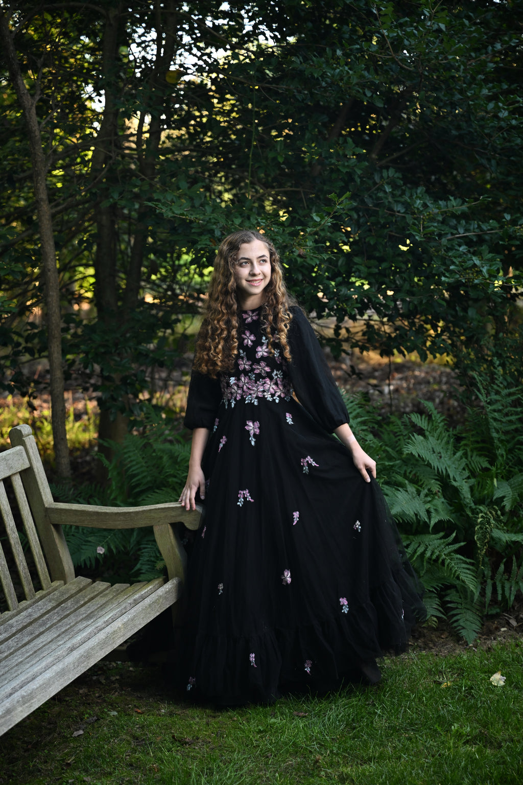 Black Bloomburst Teen