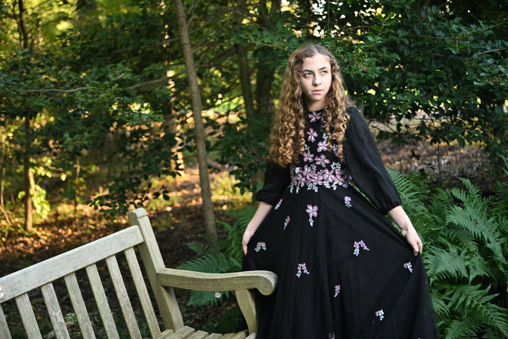 Black Bloomburst Teen