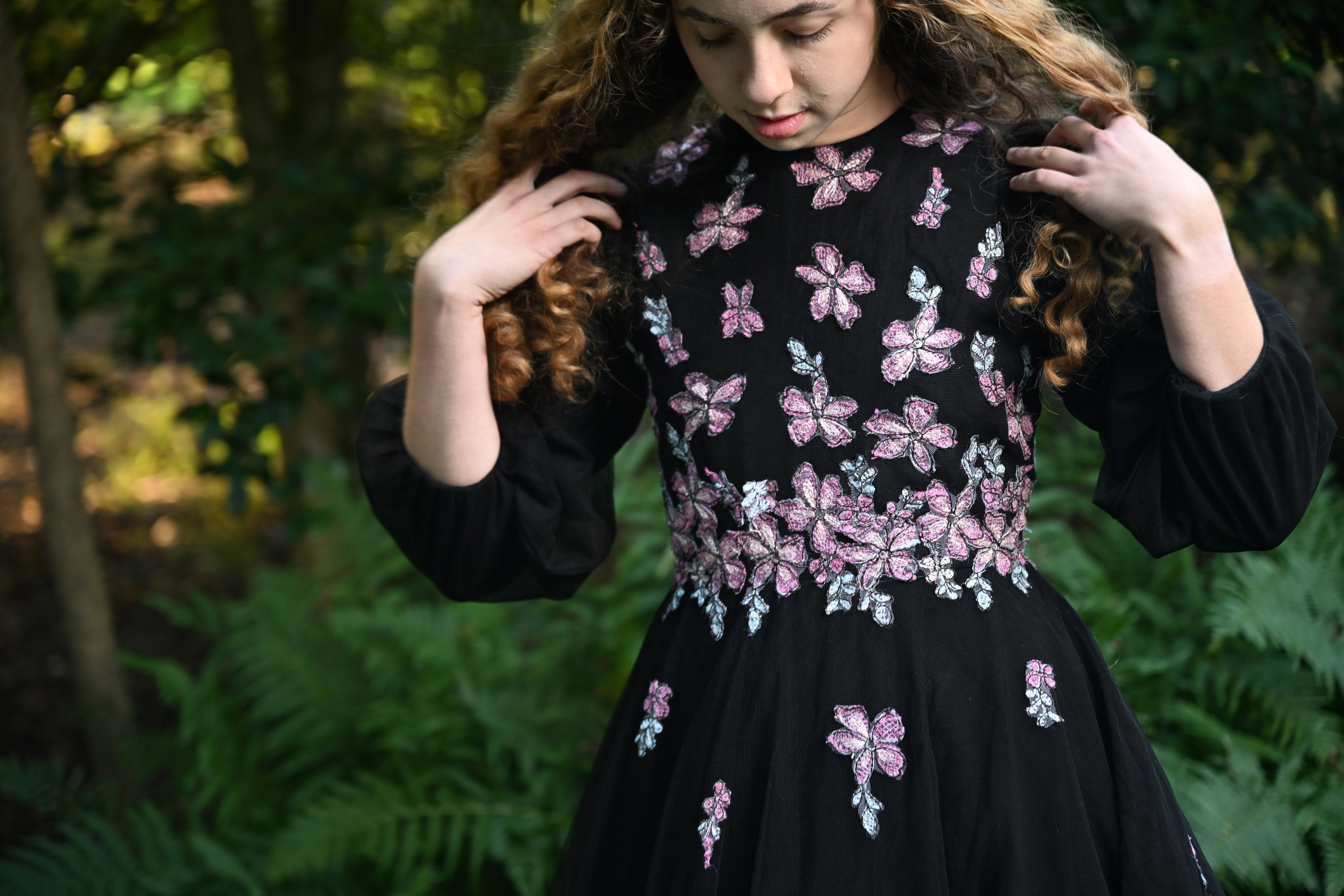 Black Bloomburst Teen