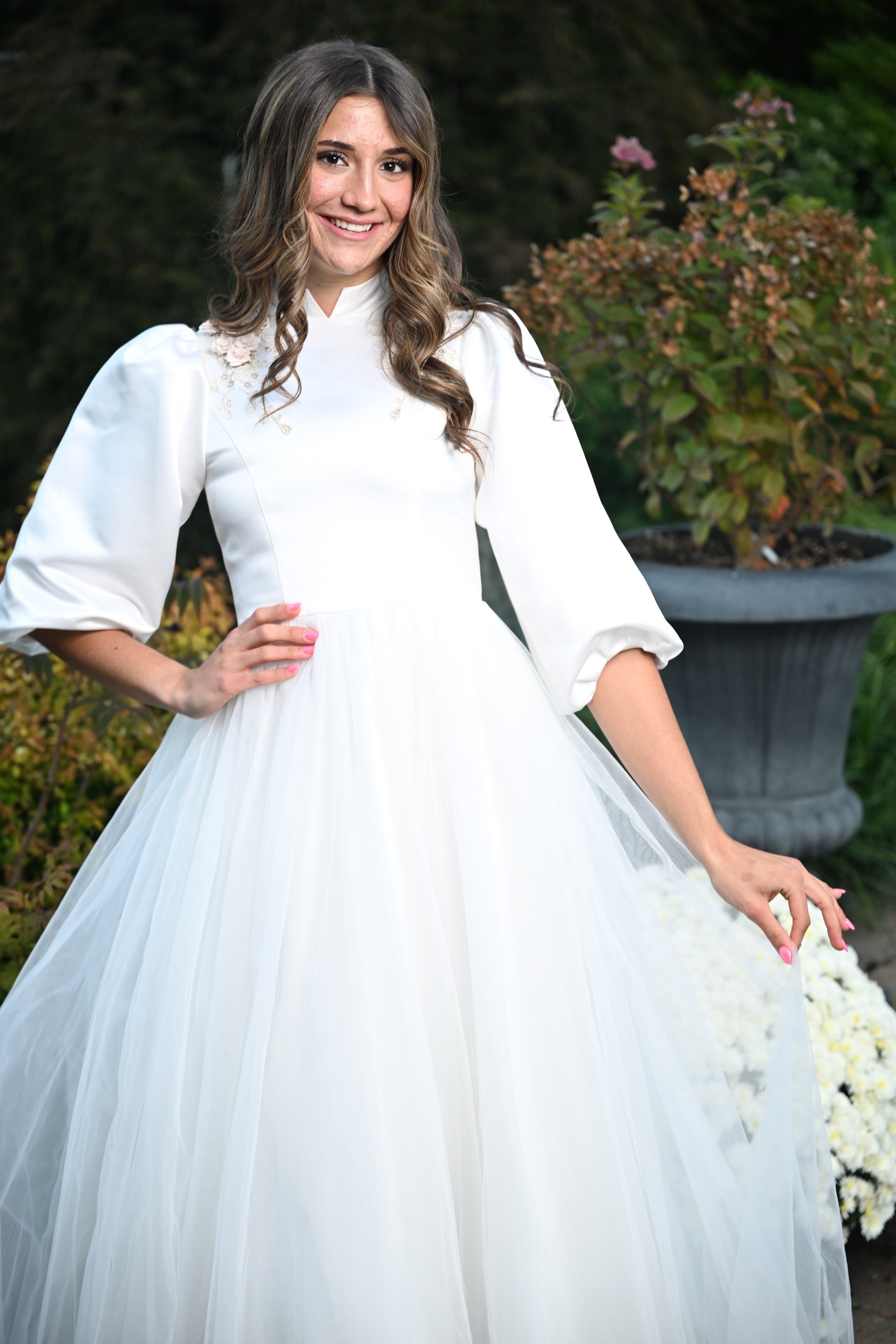 Ivory Gold Tullecrest Teen