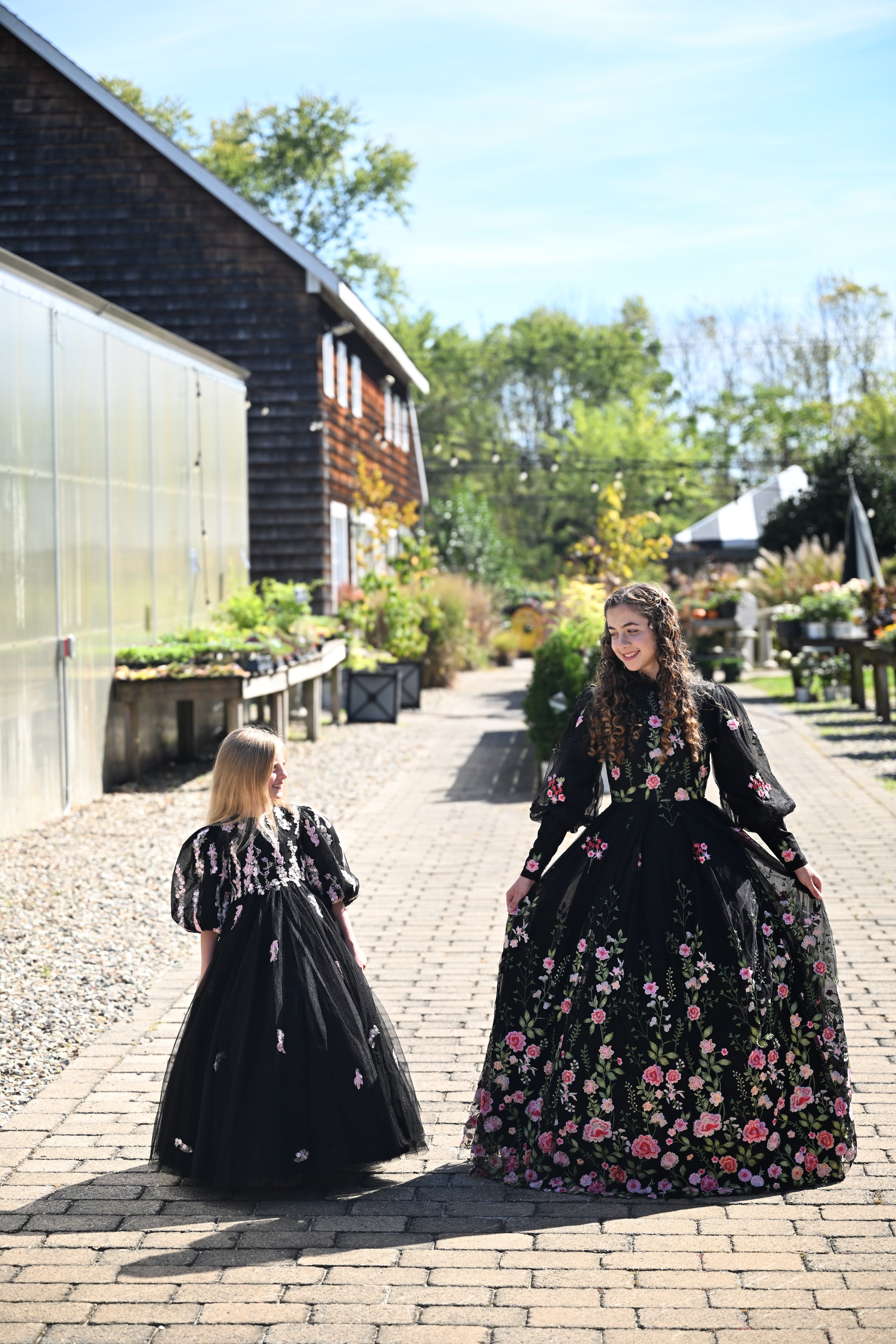 Black Dainty Daisy Teen & Black Scattered Stardust