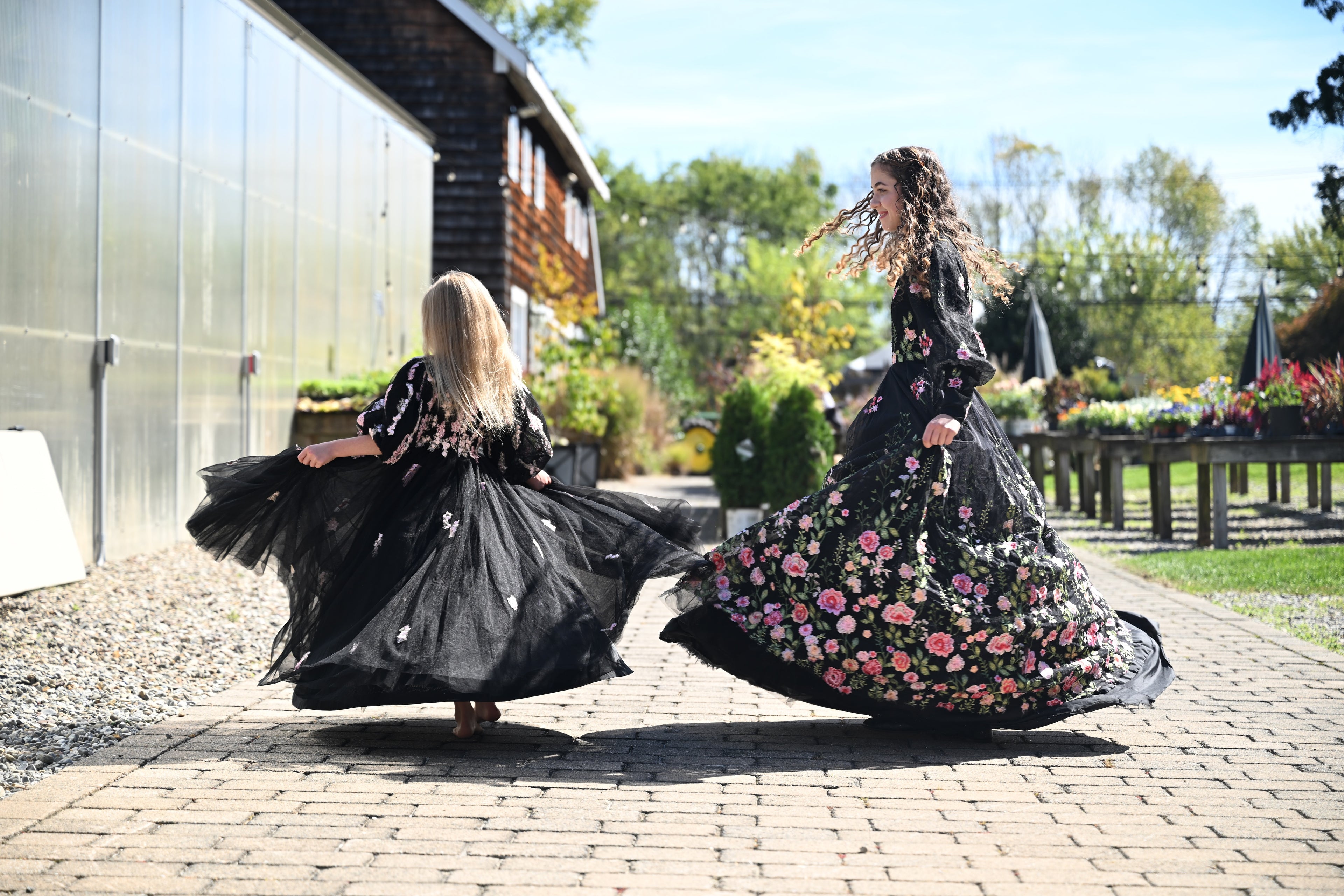 Black Dainty Daisy Teen & Black Scattered Stardust