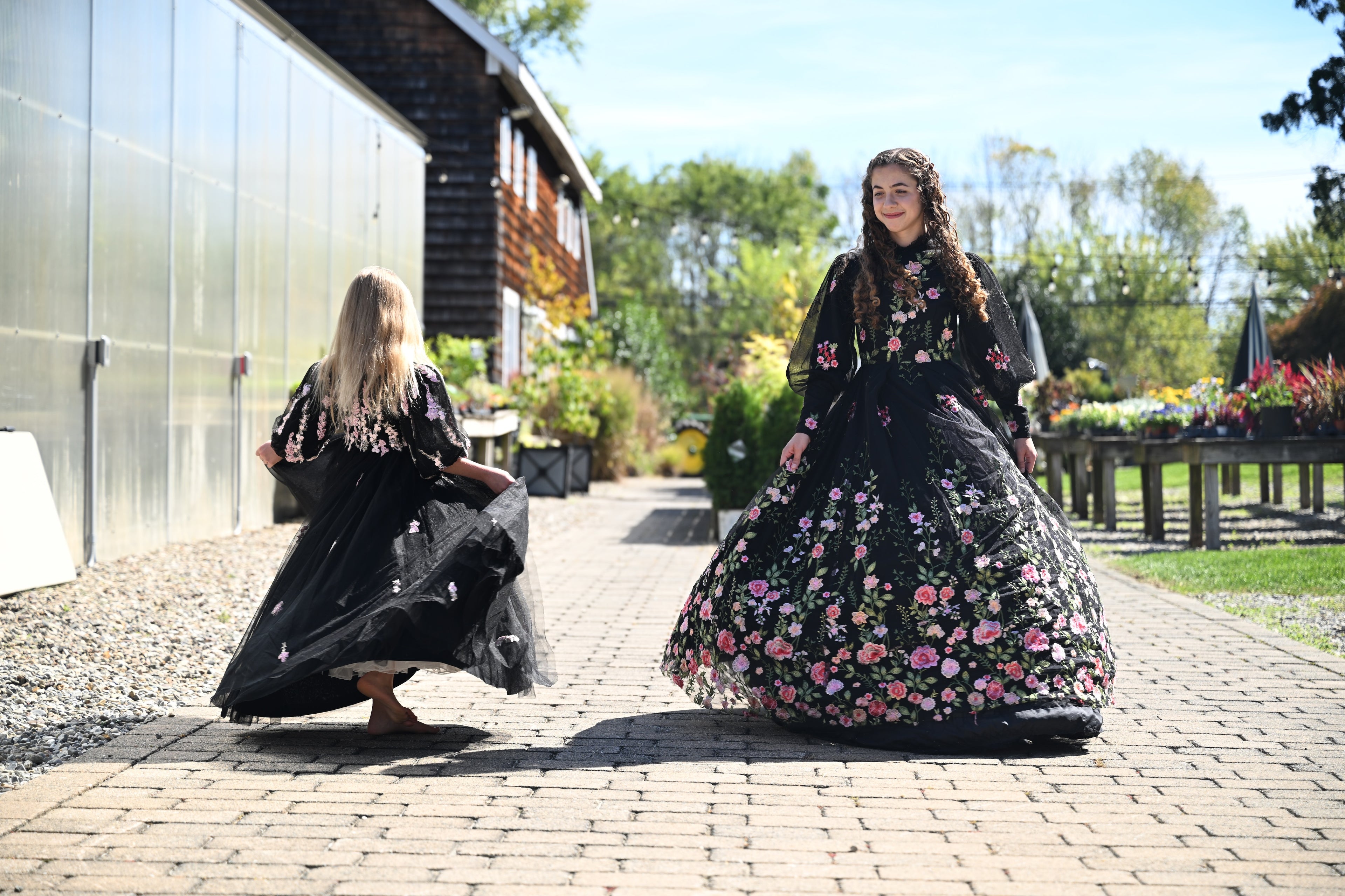 Black Dainty Daisy Teen & Black Scattered Stardust