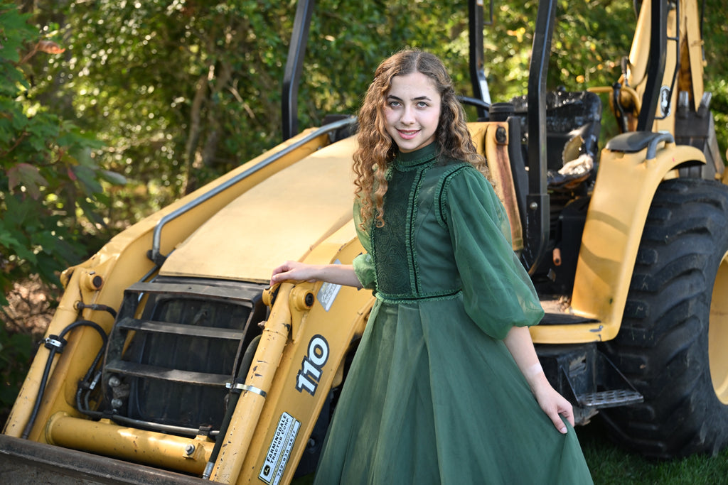 Emerald Lace Regency Teen