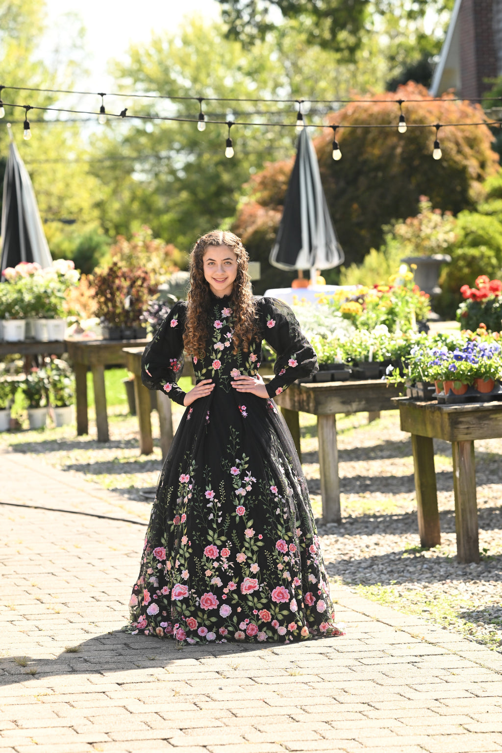 Black Dainty Daisy Teen