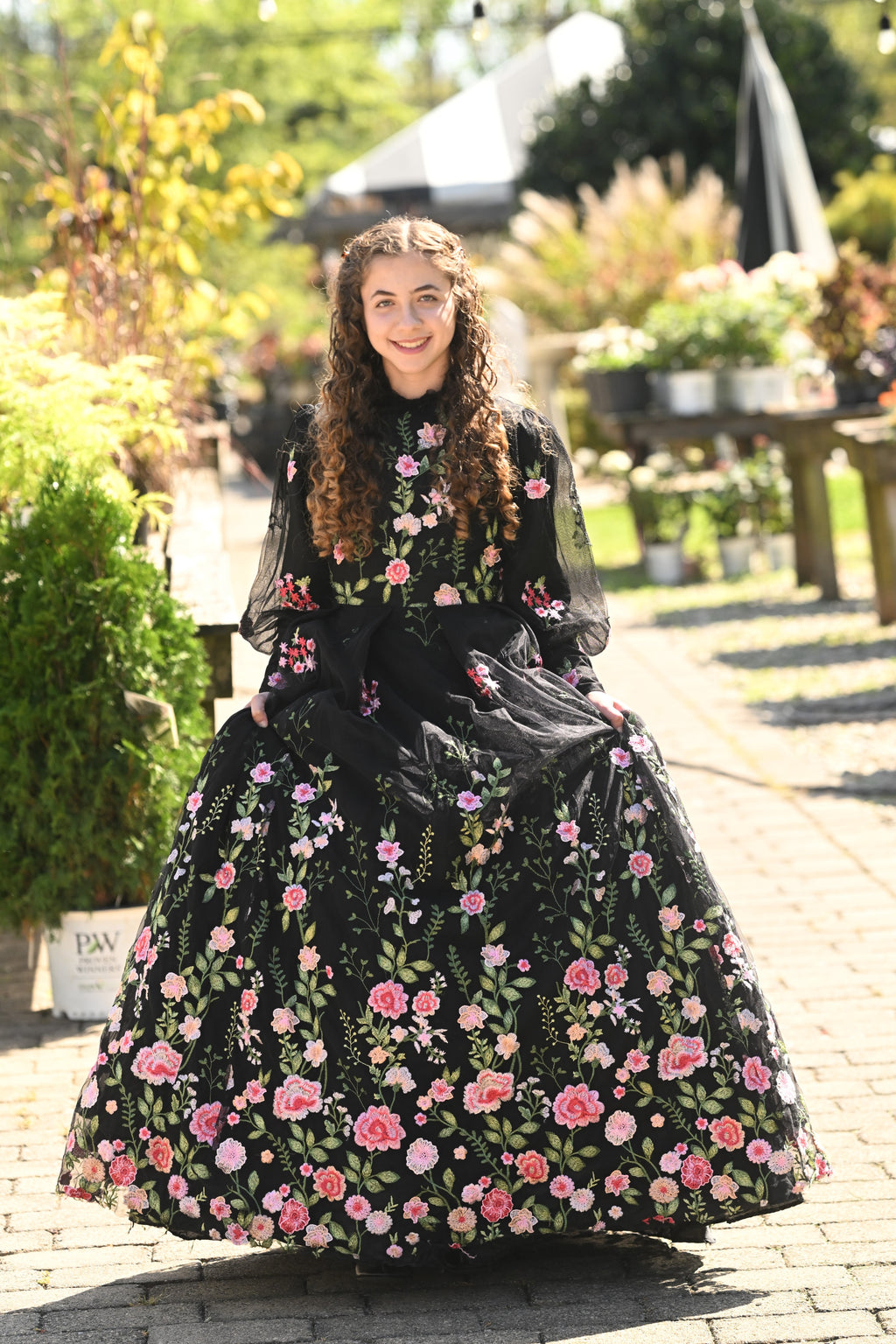 Black Dainty Daisy Teen