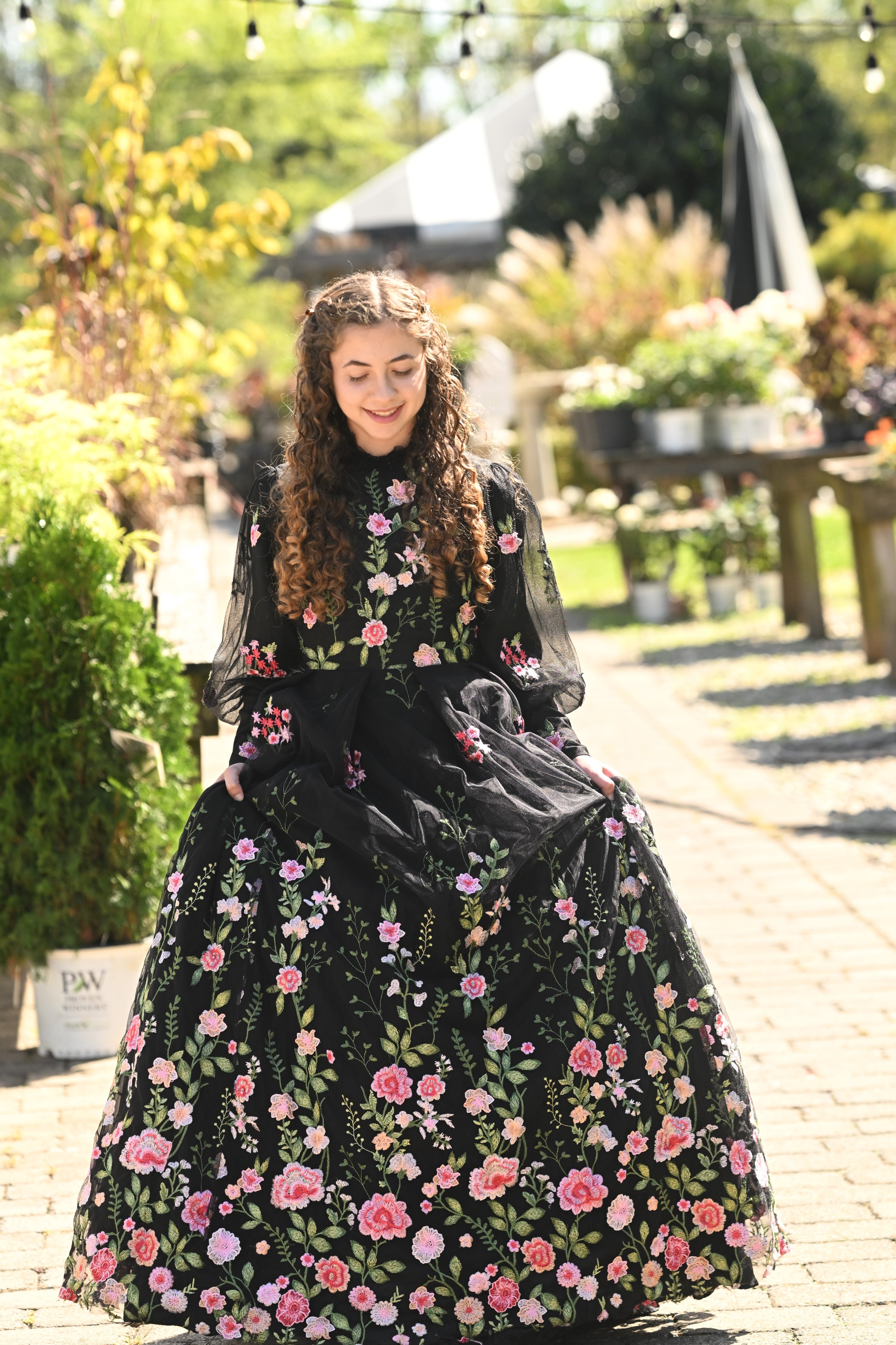 Black Dainty Daisy Teen
