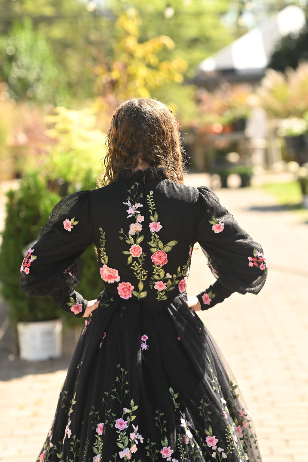 Black Dainty Daisy Teen